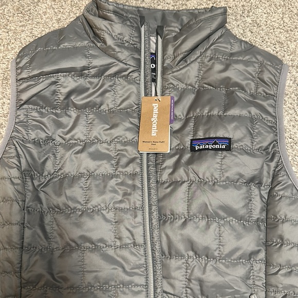 BNWT Womens Small Patagonia Nano Vest Grey - Picture 2 of 2